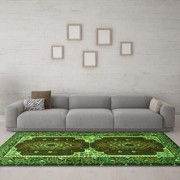 Machine Washable Persian Green Traditional Area Rugs in a Living Room,, wshtr1994grn