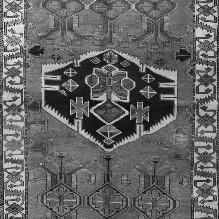 Serging Thickness of Machine Washable Persian Gray Traditional Rug, wshtr1997gry