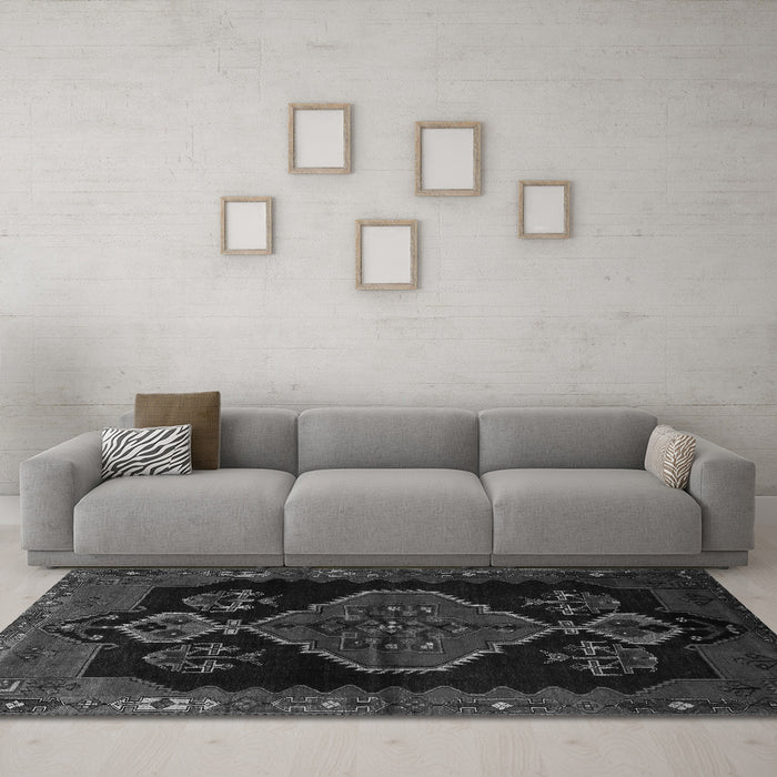 Machine Washable Persian Gray Traditional Rug in a Living Room,, wshtr1998gry