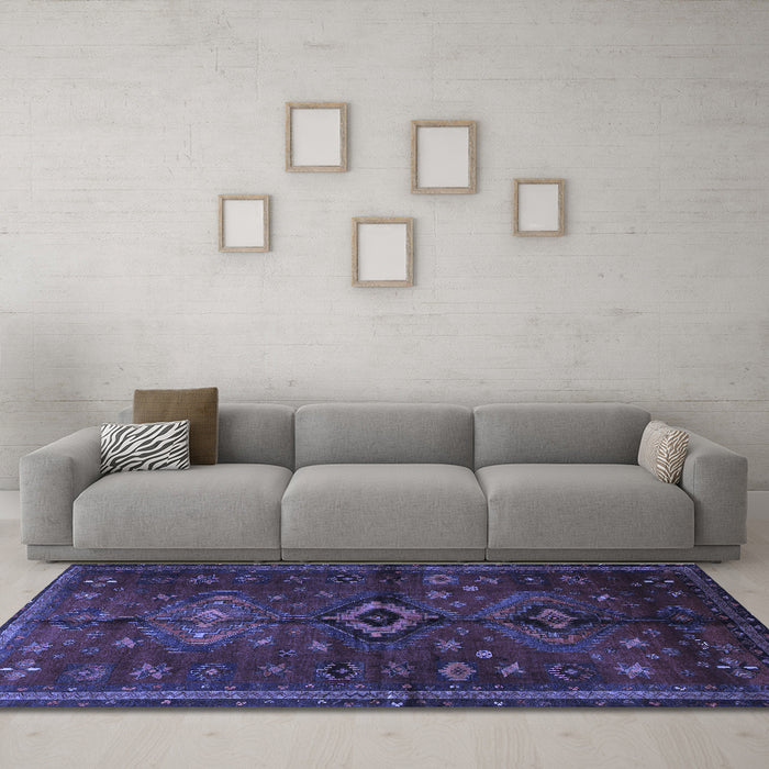 Machine Washable Persian Blue Traditional Rug in a Living Room, wshtr1999blu