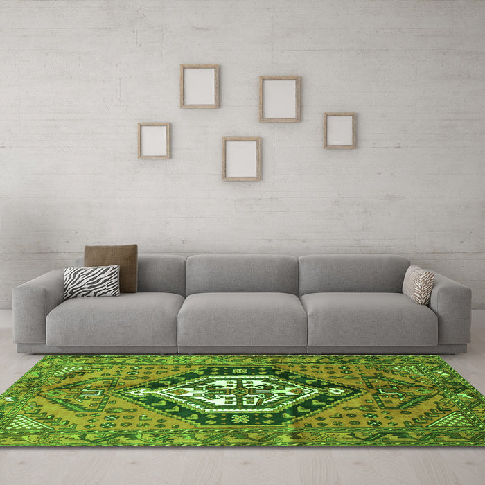 Machine Washable Persian Green Traditional Area Rugs in a Living Room,, wshtr199grn