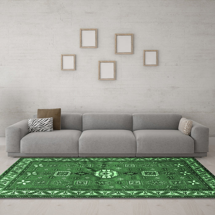 Machine Washable Persian Emerald Green Traditional Area Rugs in a Living Room,, wshtr2000emgrn