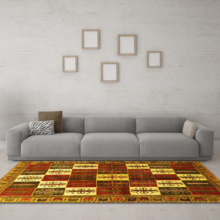 Machine Washable Persian Yellow Traditional Rug in a Living Room, wshtr2001yw