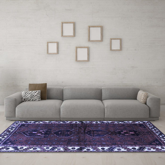 Machine Washable Persian Blue Traditional Rug in a Living Room, wshtr2002blu