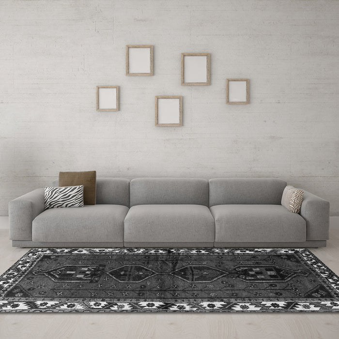 Machine Washable Persian Gray Traditional Rug in a Living Room,, wshtr2002gry