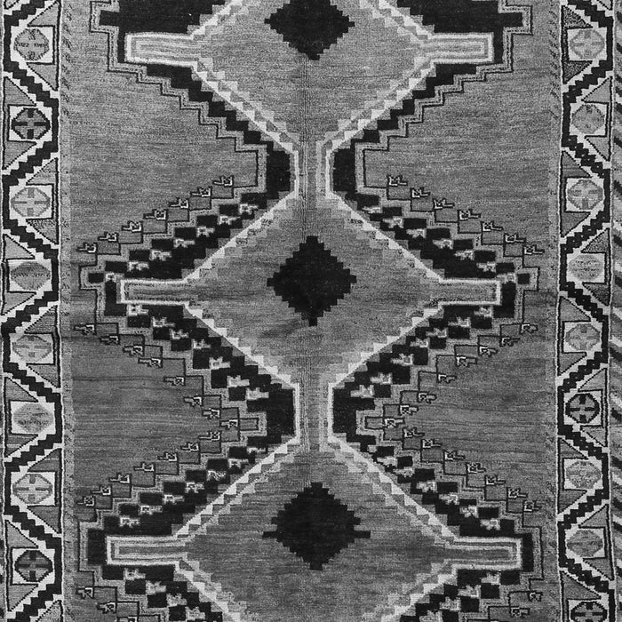 Serging Thickness of Machine Washable Southwestern Gray Country Rug, wshtr2003gry