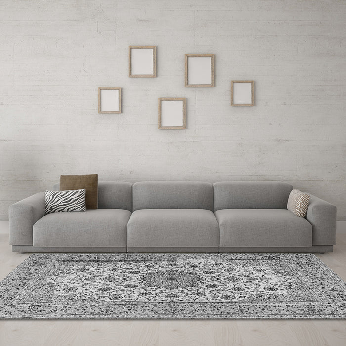 Machine Washable Persian Gray Traditional Rug in a Living Room,, wshtr2004gry