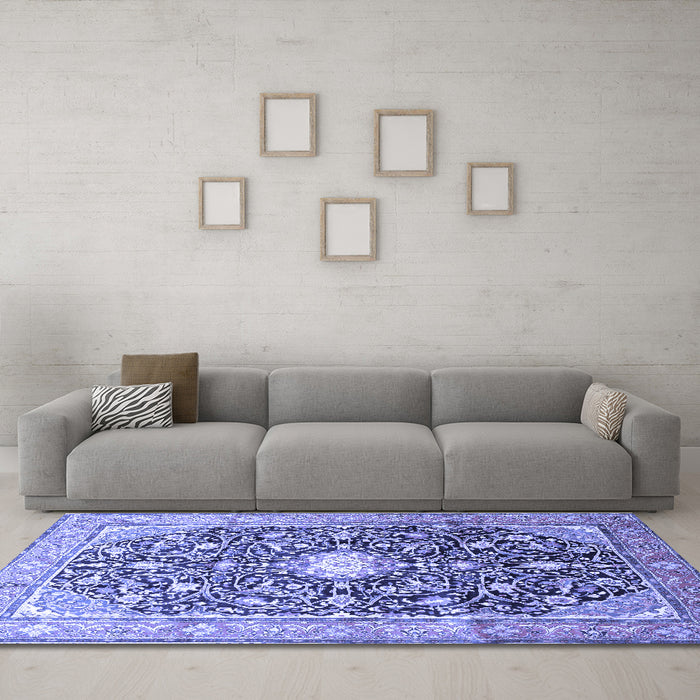 Machine Washable Medallion Blue Traditional Rug in a Living Room, wshtr200blu