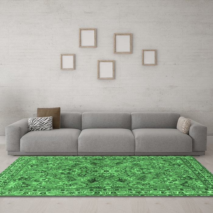 Machine Washable Persian Emerald Green Traditional Area Rugs in a Living Room,, wshtr2011emgrn