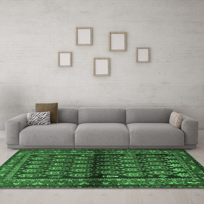 Machine Washable Persian Emerald Green Traditional Area Rugs in a Living Room,, wshtr2012emgrn