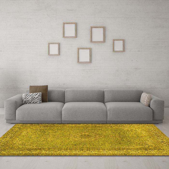Machine Washable Persian Yellow Traditional Rug in a Living Room, wshtr2013yw