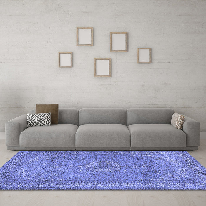 Machine Washable Persian Blue Traditional Rug in a Living Room, wshtr2013blu