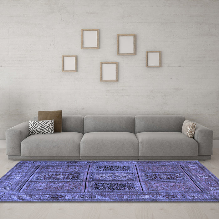 Machine Washable Persian Blue Traditional Rug in a Living Room, wshtr2015blu