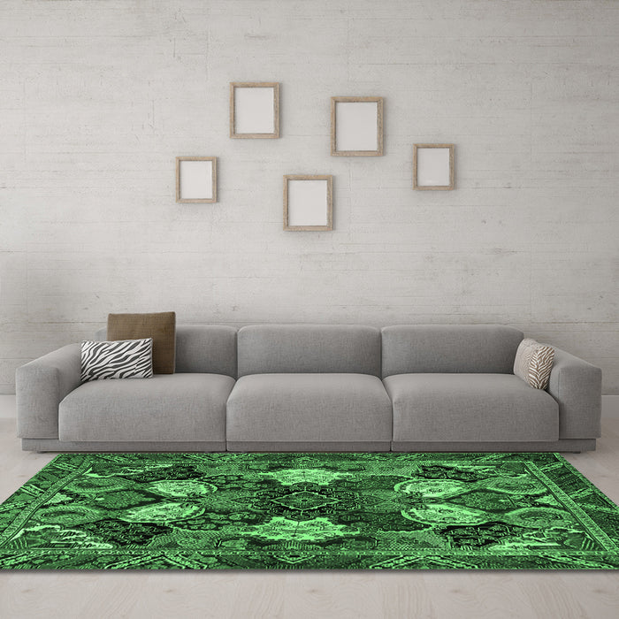 Machine Washable Persian Emerald Green Traditional Area Rugs in a Living Room,, wshtr2016emgrn