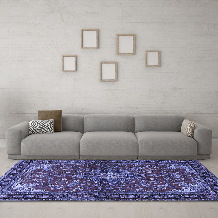 Machine Washable Persian Blue Traditional Rug in a Living Room, wshtr2017blu