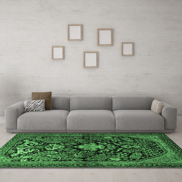 Machine Washable Persian Emerald Green Traditional Area Rugs in a Living Room,, wshtr2018emgrn