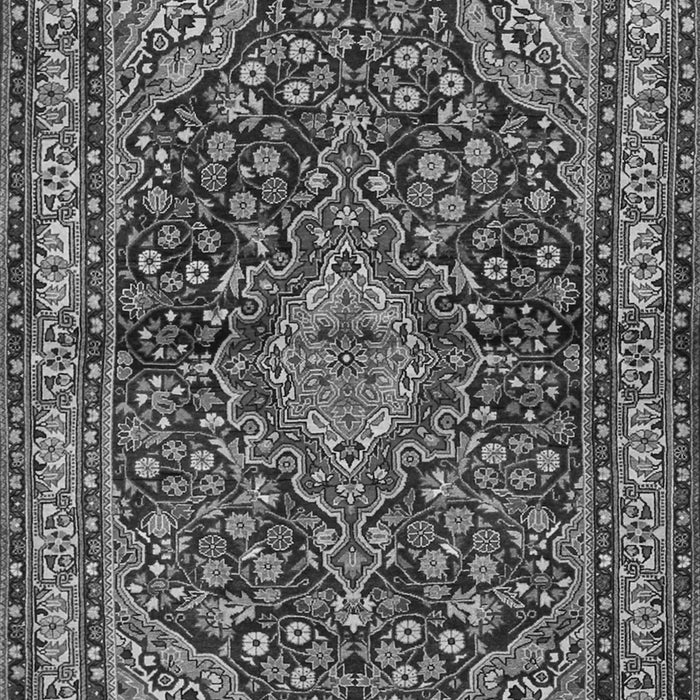 Serging Thickness of Machine Washable Persian Gray Traditional Rug, wshtr2022gry