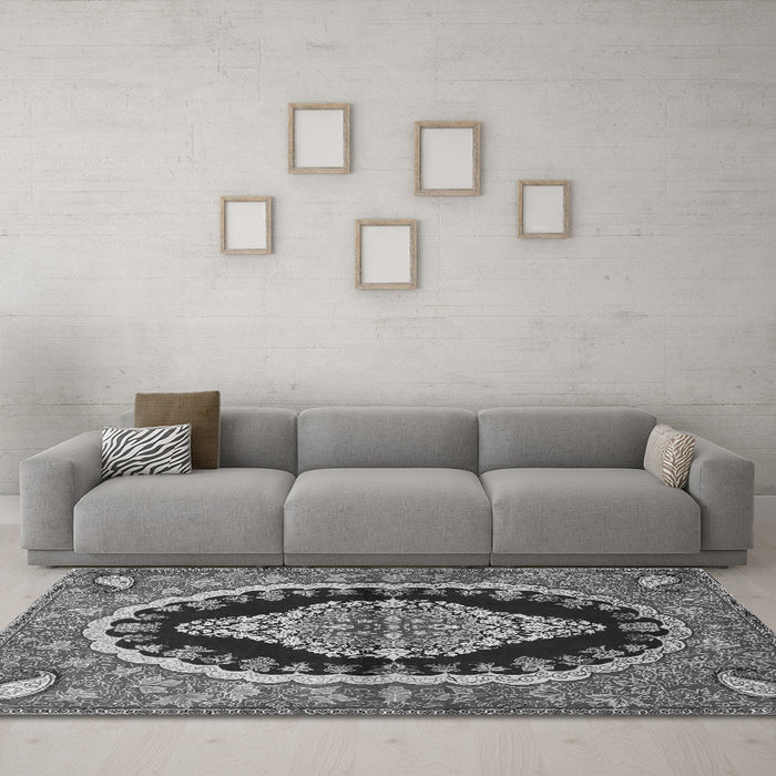Machine Washable Medallion Gray Traditional Rug in a Living Room,, wshtr2023gry