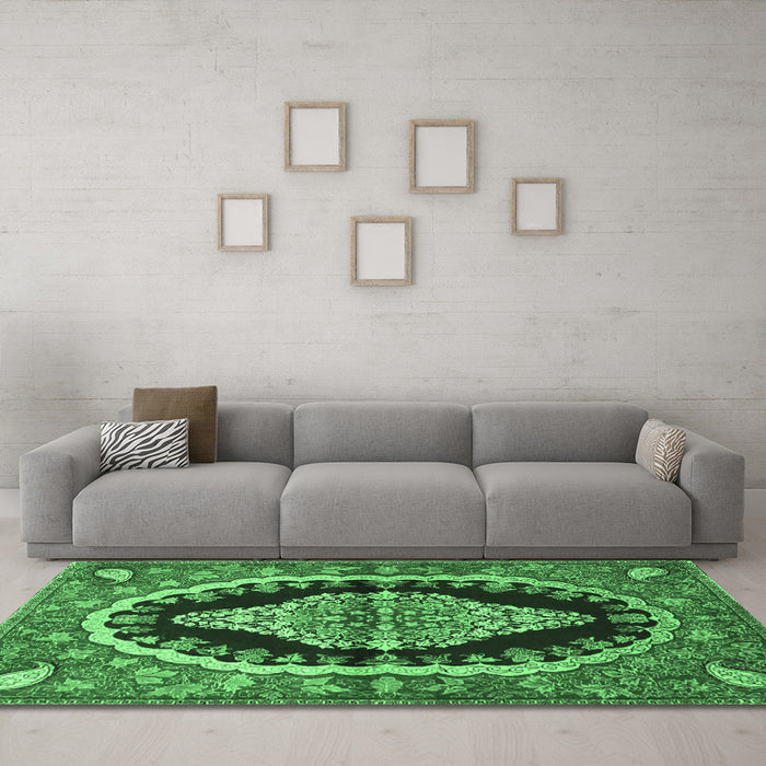Machine Washable Medallion Emerald Green Traditional Area Rugs in a Living Room,, wshtr2023emgrn