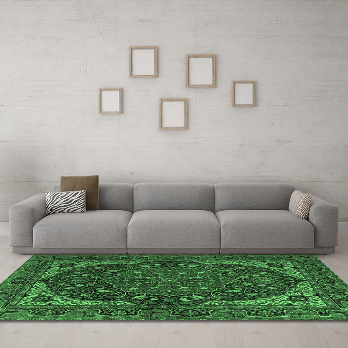 Machine Washable Persian Emerald Green Traditional Area Rugs in a Living Room,, wshtr2024emgrn