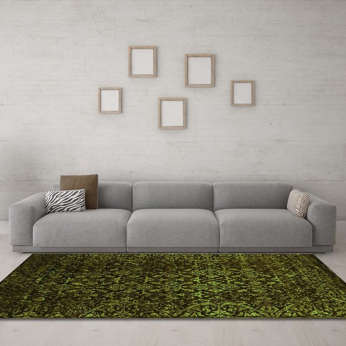 Machine Washable Persian Green Traditional Area Rugs in a Living Room,, wshtr2027grn