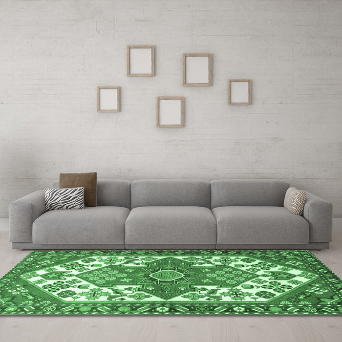 Machine Washable Persian Emerald Green Traditional Area Rugs in a Living Room,, wshtr202emgrn
