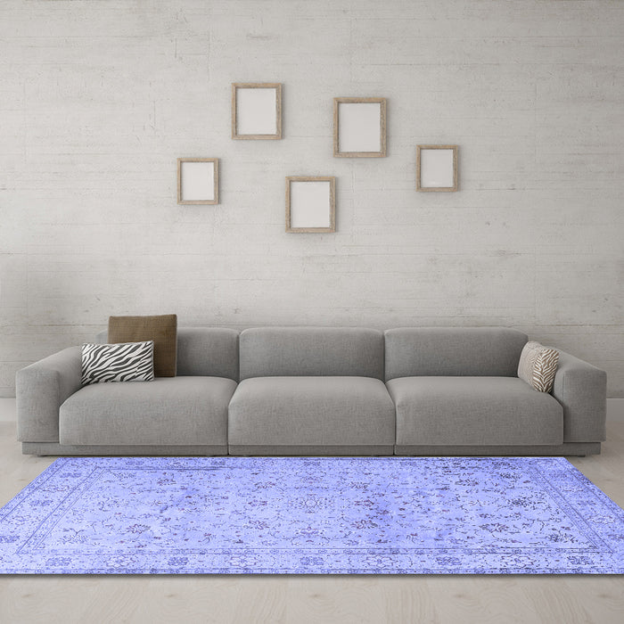 Machine Washable Persian Blue Traditional Rug in a Living Room, wshtr2030blu