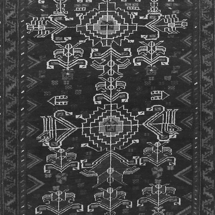 Serging Thickness of Machine Washable Persian Gray Traditional Rug, wshtr2032gry