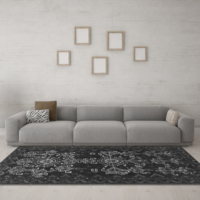 Machine Washable Persian Gray Traditional Rug in a Living Room,, wshtr2032gry