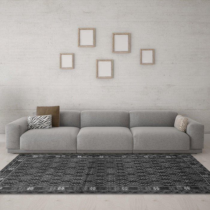 Machine Washable Persian Gray Traditional Rug in a Living Room,, wshtr2033gry