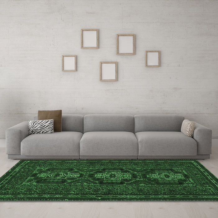 Machine Washable Persian Emerald Green Traditional Area Rugs in a Living Room,, wshtr2034emgrn