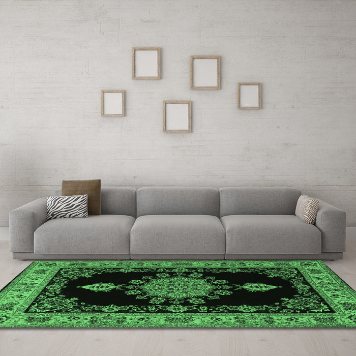 Machine Washable Medallion Emerald Green Traditional Area Rugs in a Living Room,, wshtr2037emgrn