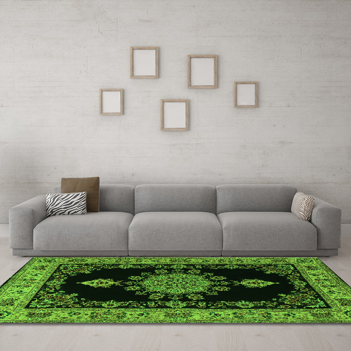 Machine Washable Medallion Green Traditional Area Rugs in a Living Room,, wshtr2037grn