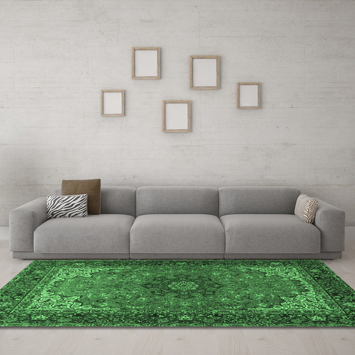 Machine Washable Medallion Emerald Green Traditional Area Rugs in a Living Room,, wshtr2040emgrn