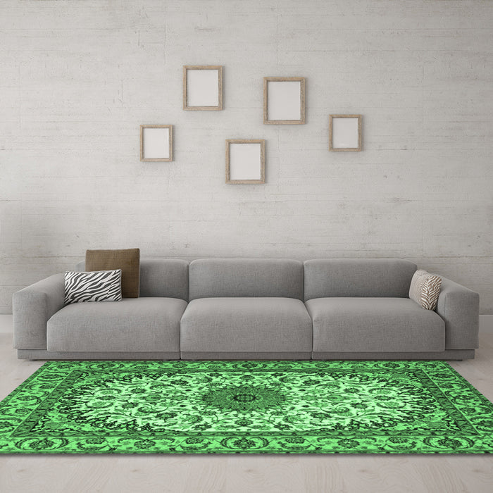 Machine Washable Medallion Emerald Green Traditional Area Rugs in a Living Room,, wshtr2041emgrn