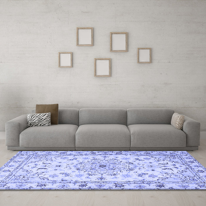Machine Washable Persian Blue Traditional Rug in a Living Room, wshtr2045blu