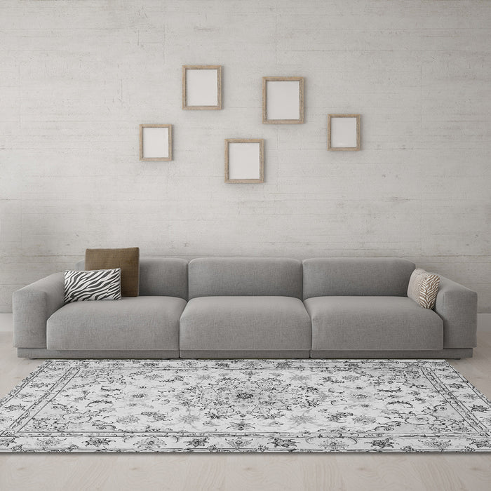 Machine Washable Persian Gray Traditional Rug in a Living Room,, wshtr2045gry