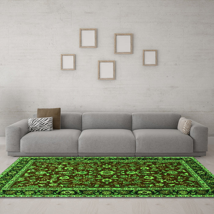 Machine Washable Persian Green Traditional Area Rugs in a Living Room,, wshtr2048grn
