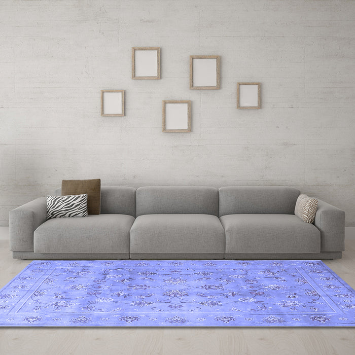 Machine Washable Persian Blue Traditional Rug in a Living Room, wshtr2052blu
