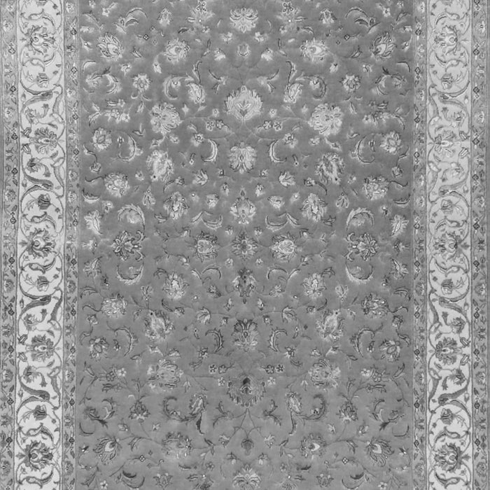 Serging Thickness of Machine Washable Persian Gray Traditional Rug, wshtr2060gry