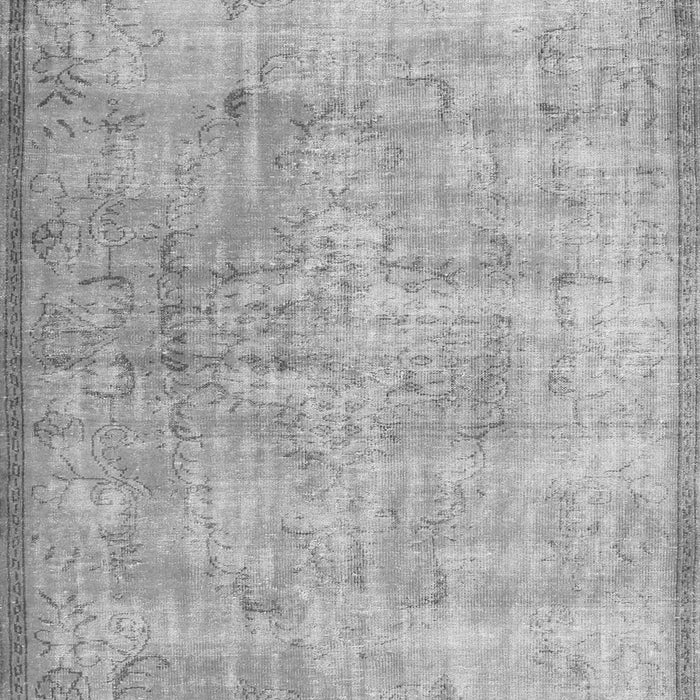 Serging Thickness of Machine Washable Persian Gray Traditional Rug, wshtr2062gry