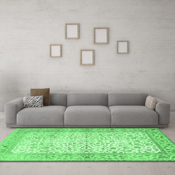 Machine Washable Oriental Emerald Green Traditional Area Rugs in a Living Room,, wshtr2064emgrn
