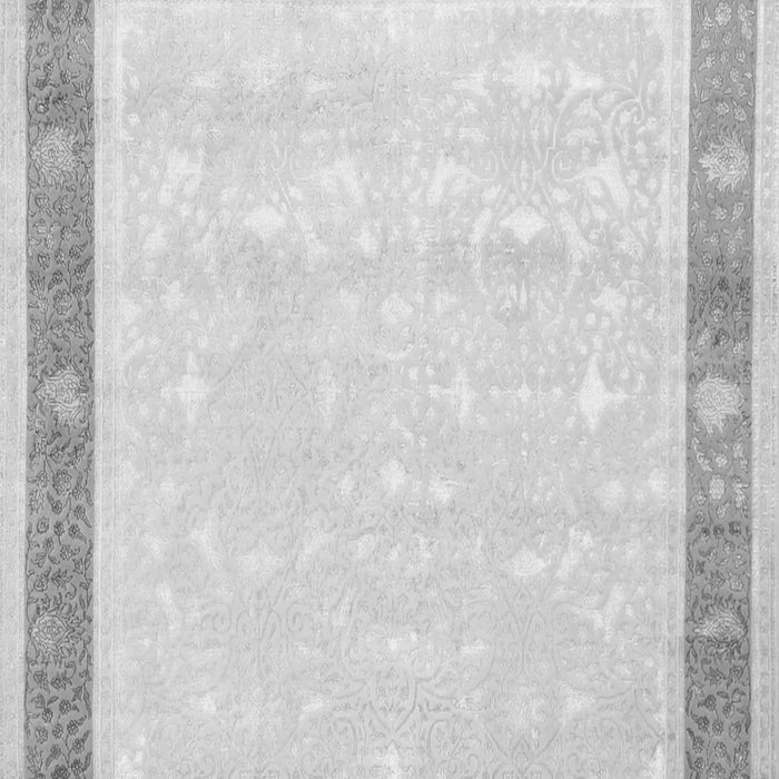 Serging Thickness of Machine Washable Persian Gray Traditional Rug, wshtr2066gry