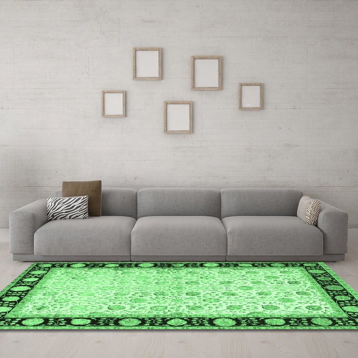 Machine Washable Persian Emerald Green Traditional Area Rugs in a Living Room,, wshtr2070emgrn