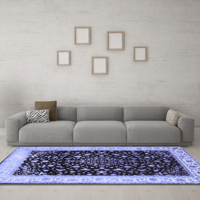 Machine Washable Persian Blue Traditional Rug in a Living Room, wshtr2071blu