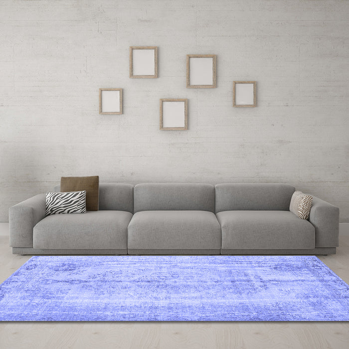 Machine Washable Persian Blue Traditional Rug in a Living Room, wshtr2074blu