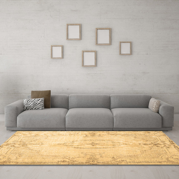 Machine Washable Persian Brown Traditional Rug in a Living Room,, wshtr2075brn