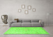 Machine Washable Persian Green Traditional Area Rugs in a Living Room,, wshtr2076grn