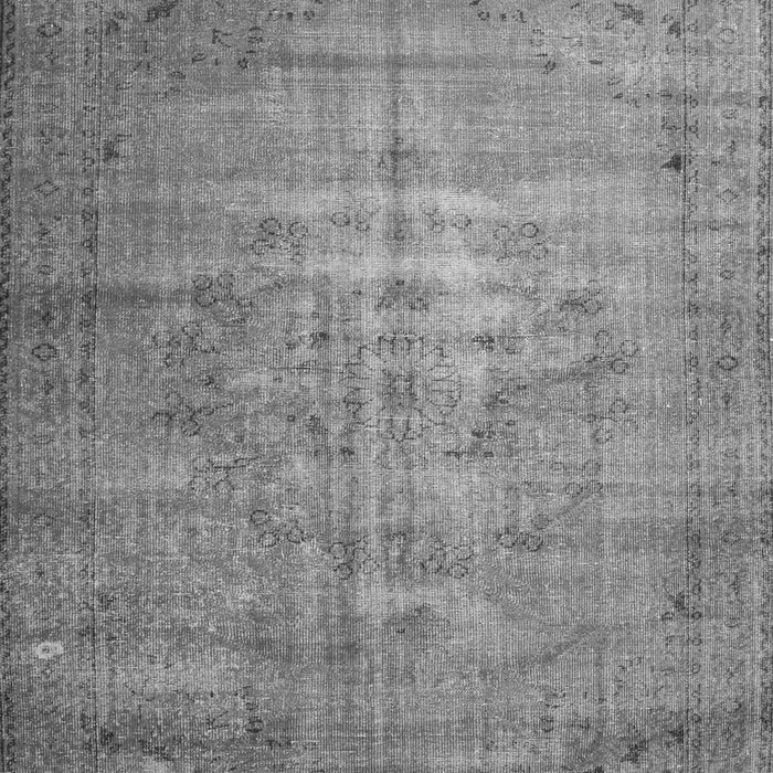 Serging Thickness of Machine Washable Persian Gray Traditional Rug, wshtr2077gry