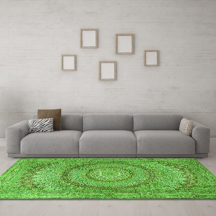 Machine Washable Medallion Green Traditional Area Rugs in a Living Room,, wshtr2078grn